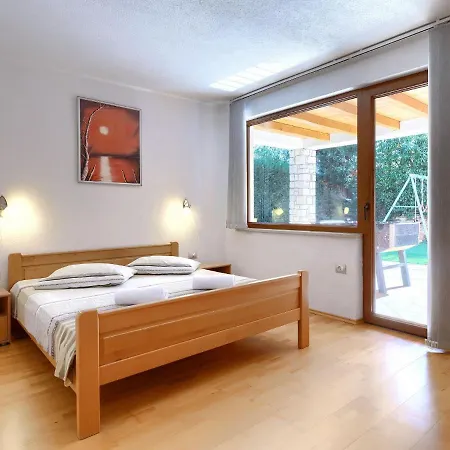 Holiday Home Villa Anamaria By Interhome Holiday home Plovanija