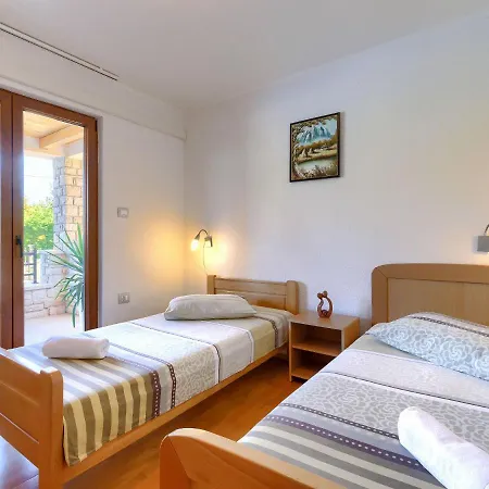 Holiday Home Villa Anamaria By Interhome Plovanija