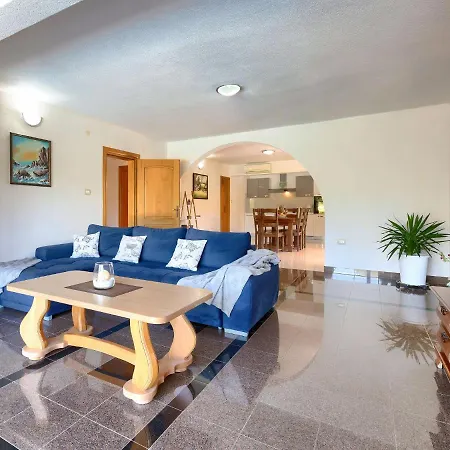 Holiday Home Villa Anamaria By Interhome Holiday home *