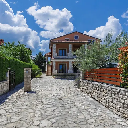 Holiday home Holiday Home Villa Anamaria By Interhome Plovanija