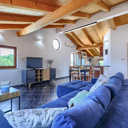 Vittoria By Interhome *
