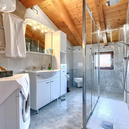 Vittoria By Interhome Plovanija